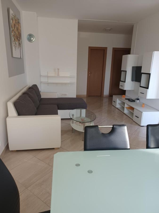 Apartmani Suncev Sjaj Ртина Екстериор снимка